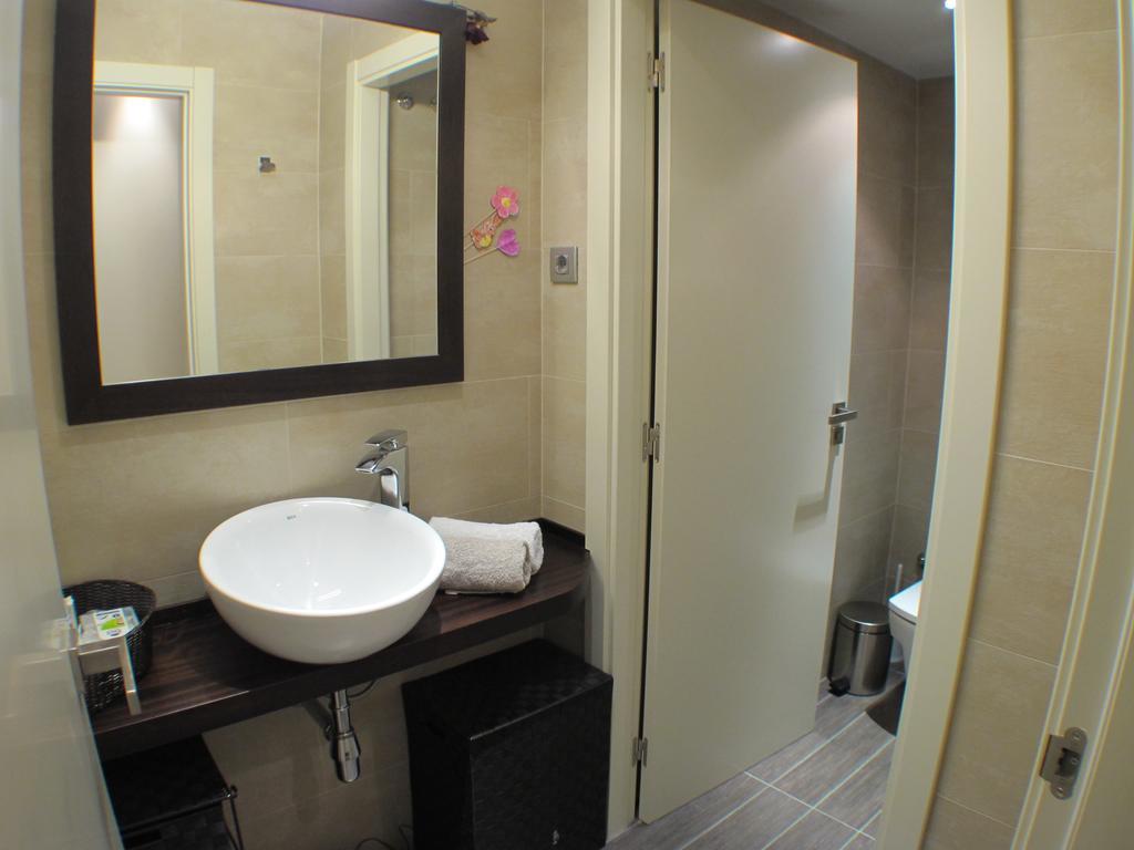 Barcelona4Seasons - Muntaner Apartment Bagian luar foto